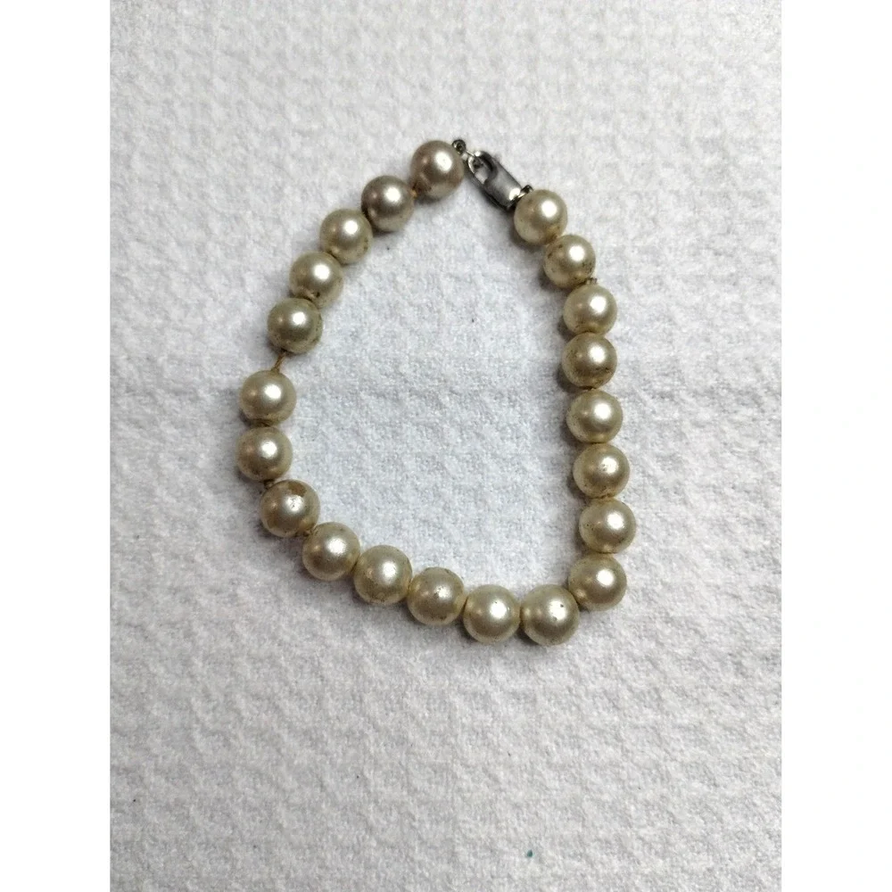 Vintage Faux Pearl Beaded Bracelet Cream‎ Lobster Claw Clasp 7 Inch Classic